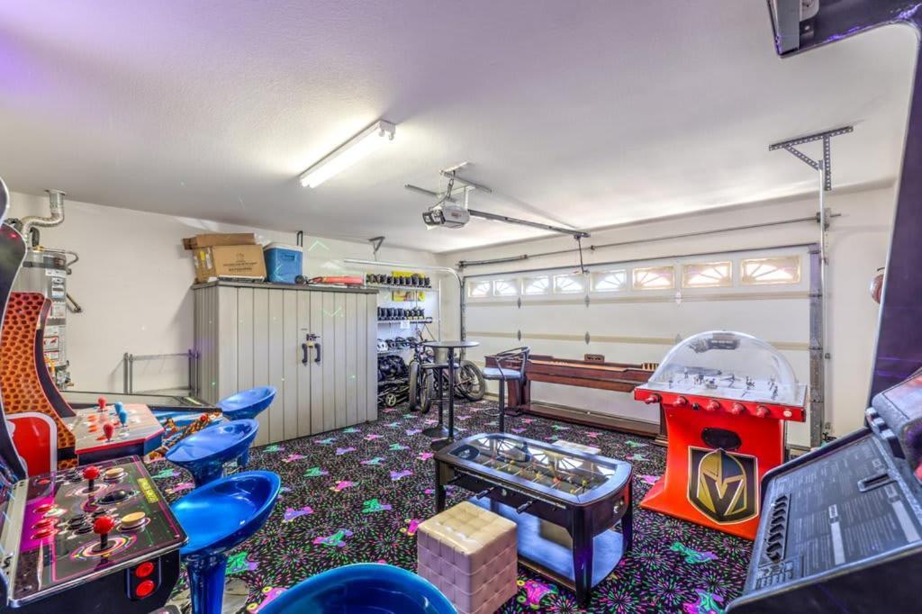 Family Fun For Everyone In Las Vegas- 4 Bedrooms, Billiards, Game Room เฮนเดอร์สัน ภายนอก รูปภาพ