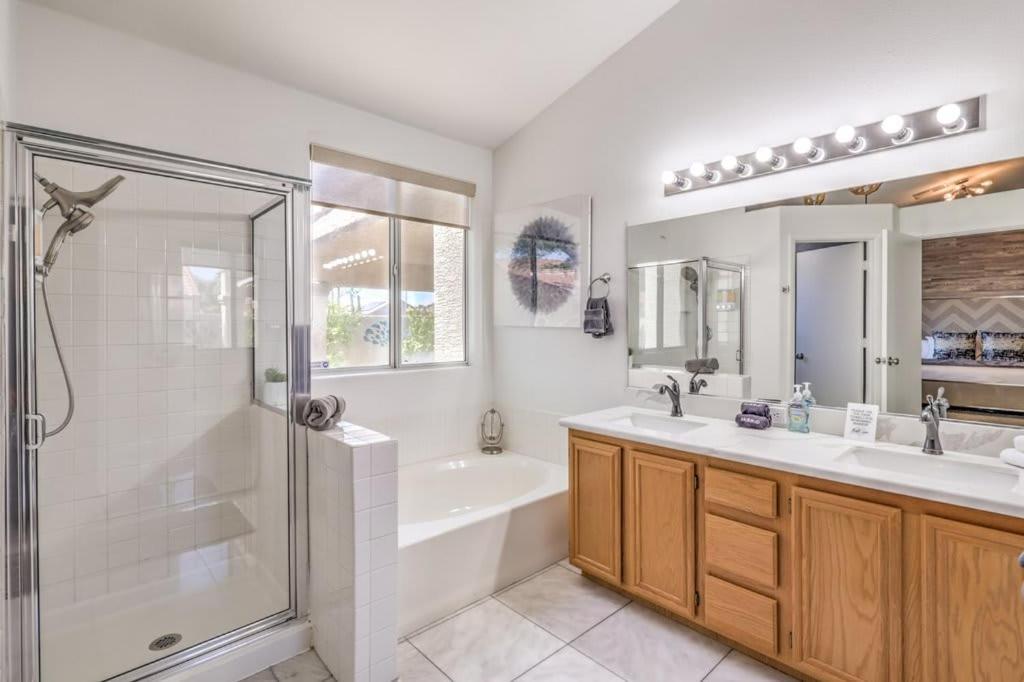 Family Fun For Everyone In Las Vegas- 4 Bedrooms, Billiards, Game Room เฮนเดอร์สัน ภายนอก รูปภาพ