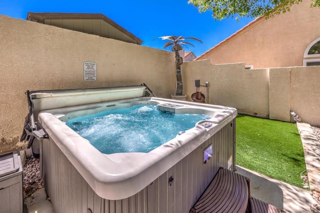 Family Fun For Everyone In Las Vegas- 4 Bedrooms, Billiards, Game Room เฮนเดอร์สัน ภายนอก รูปภาพ